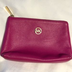 Michal Kors cosmetic case